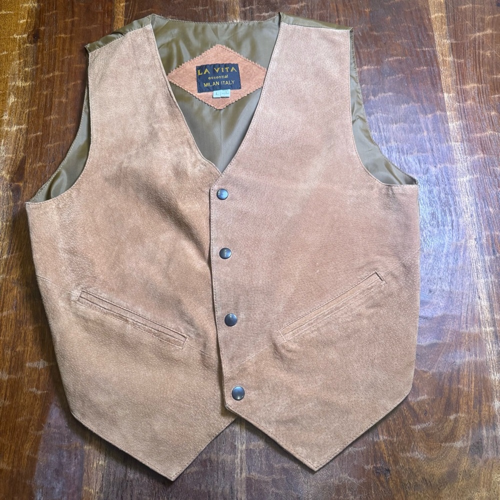 Vintage Genuine Leather tan Suede Vest snap Front La Vita Milan Italy Pockets